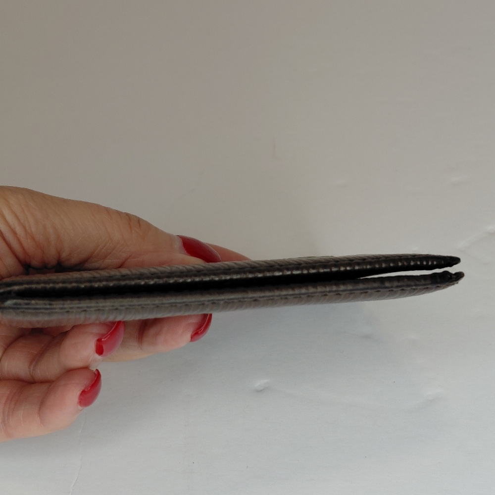 Louis Vuitton Epi Leather Bifold Wallet - Picture 11 of 16